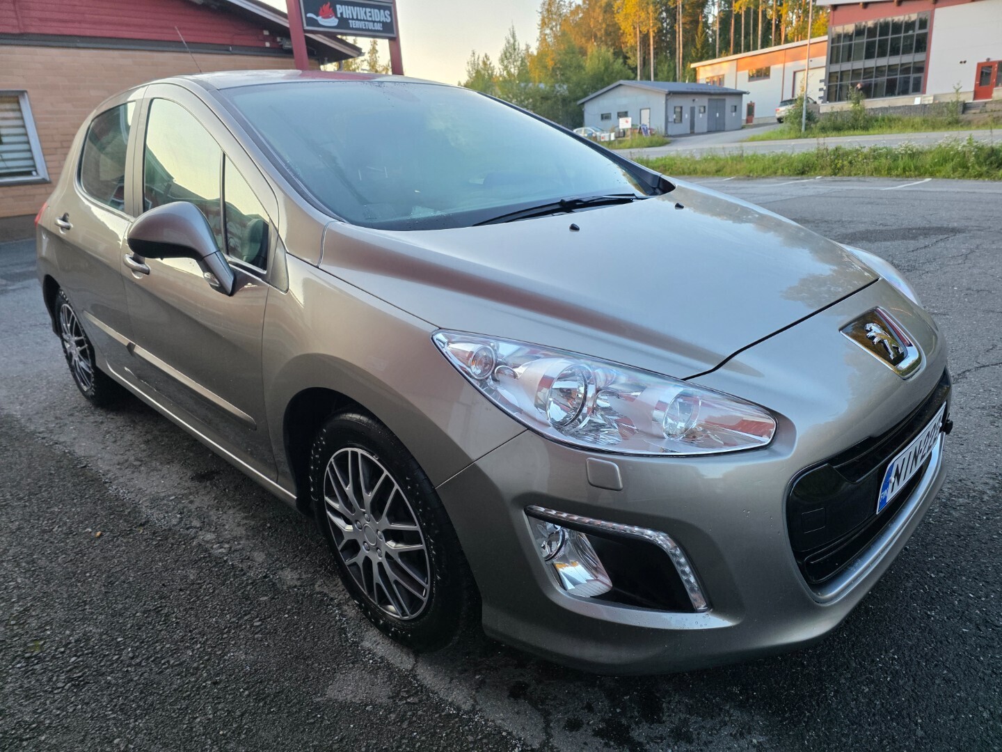 Peugeot 308