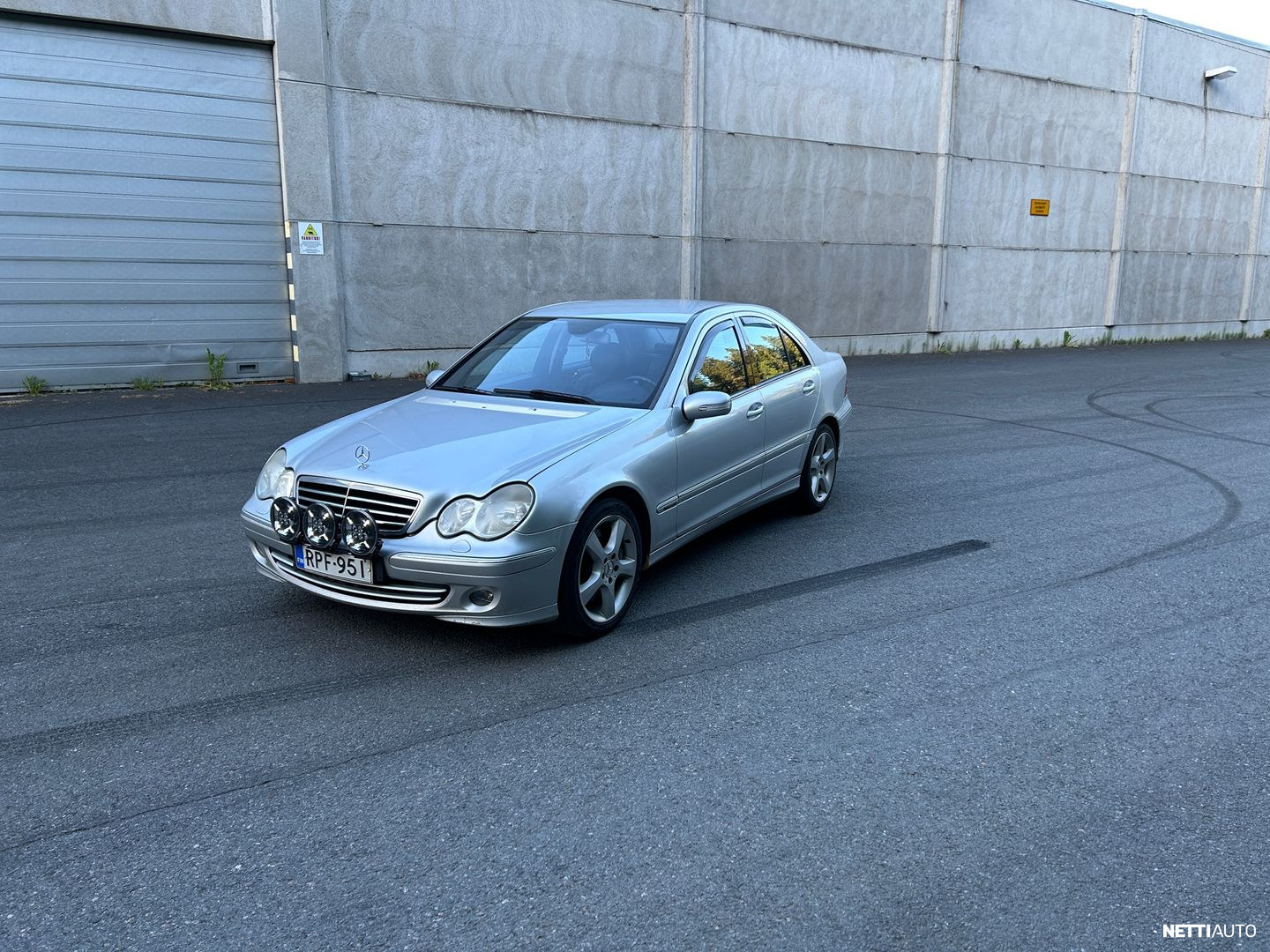 Mercedes-Benz C 320