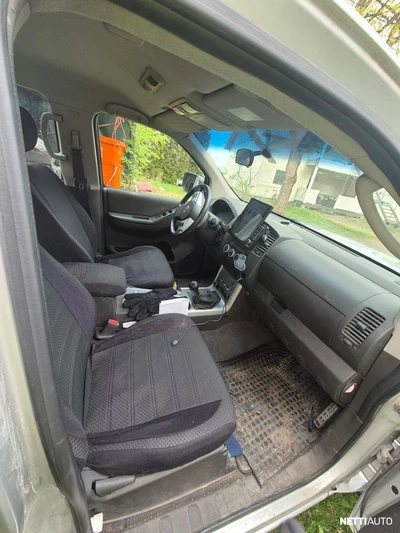 Nissan Navara 2013, photo 3/5