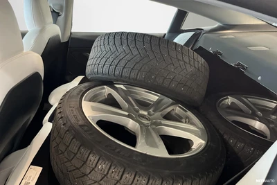 Tesla Model 3 Long Range 2021, kuva 4/5