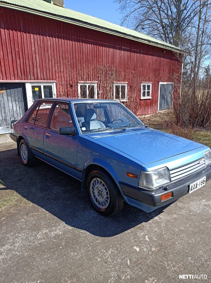 Mazda 323