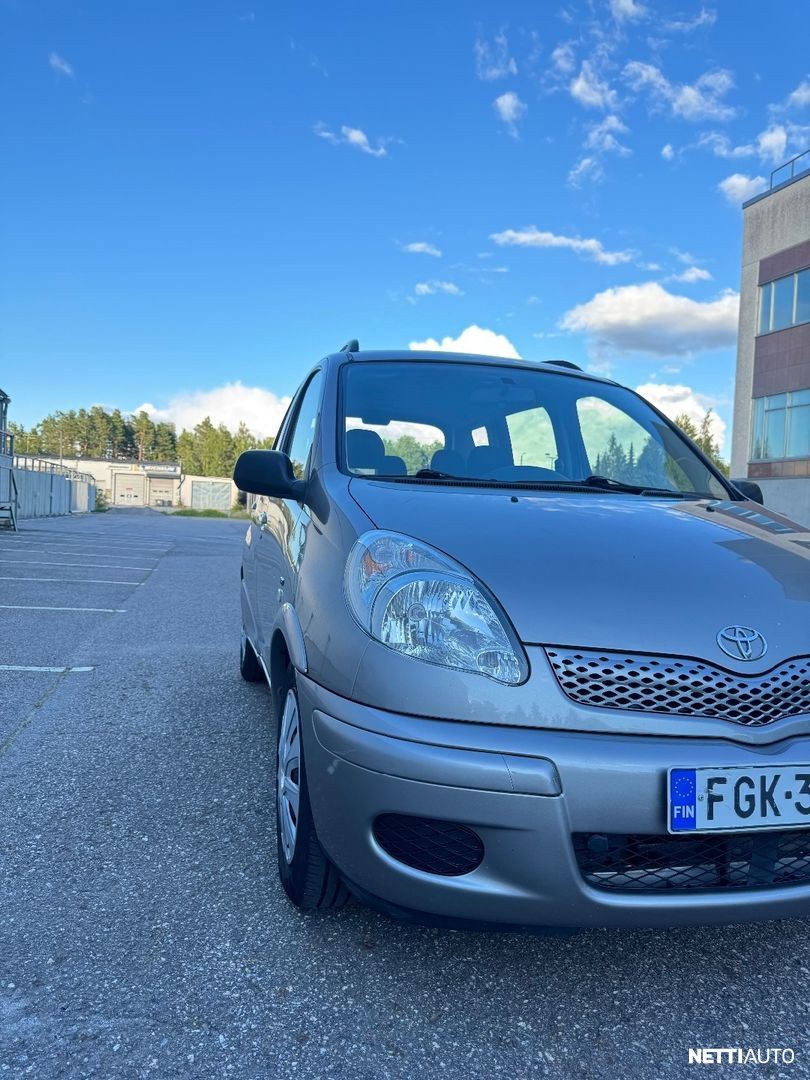 Toyota Yaris Verso 2004, photo 4/17