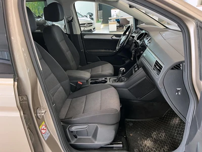 Volkswagen Touran 2019, photo 6/18