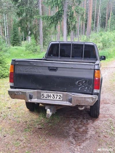 Nissan King Cab Pick-up 4x4 1989, photo 3/13