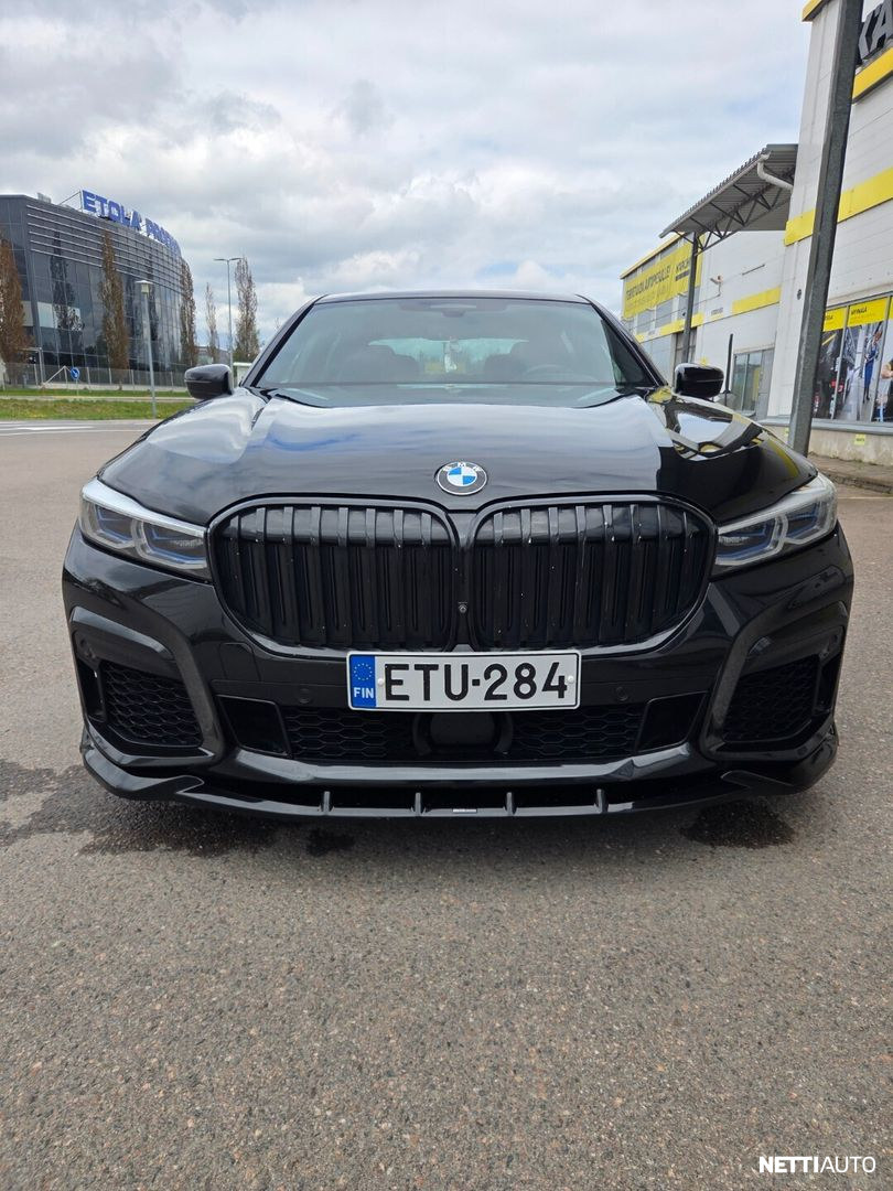 BMW 745