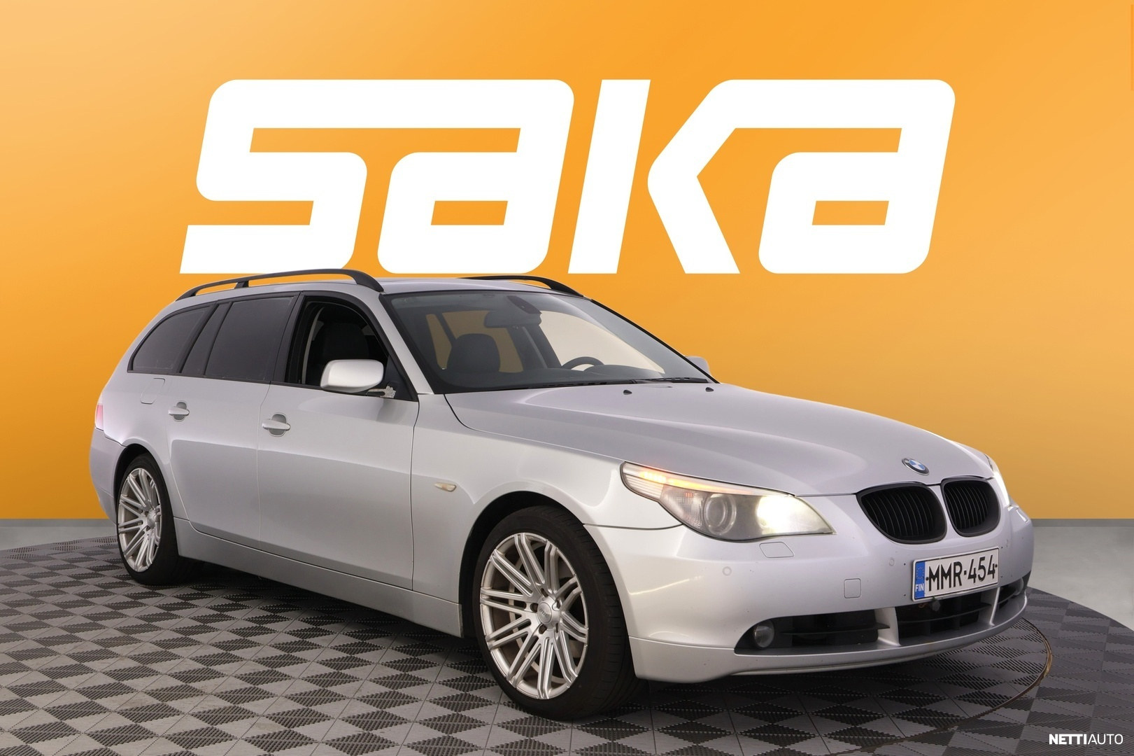BMW 525