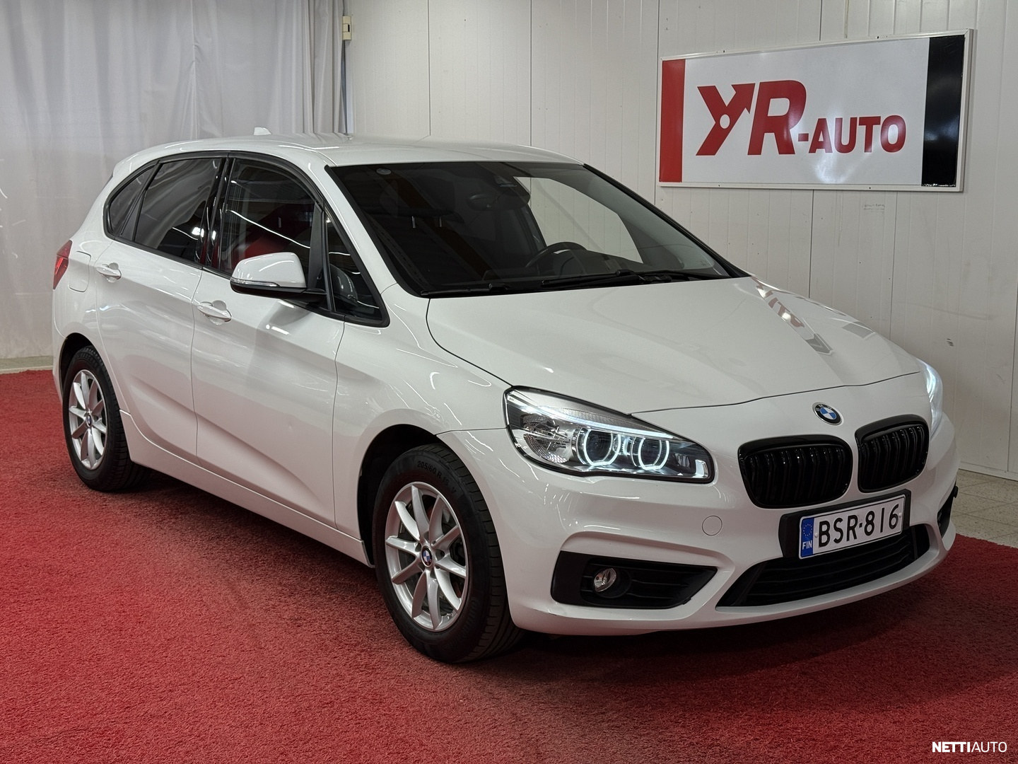 BMW 218