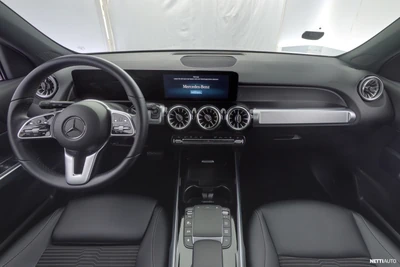 Mercedes-Benz EQB 2022, photo 7/60