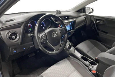 Toyota Auris 2018, photo 7/29