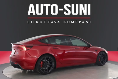 Tesla Model 3 Performance 2024, kuva 3/19