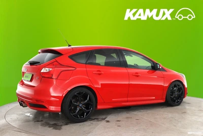 Ford Focus 2,0 EcoBoost 250 HV M6 ST 2014, photo 2/29