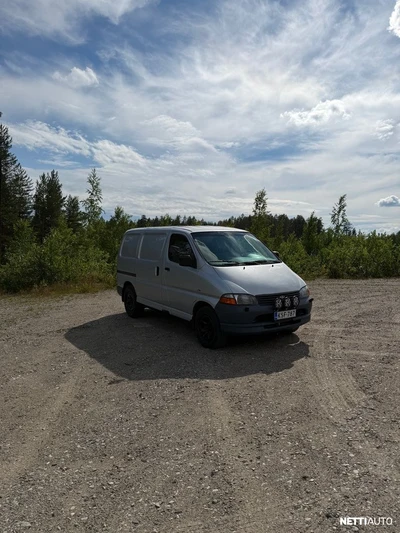 Toyota Hiace 2006, photo 6/11