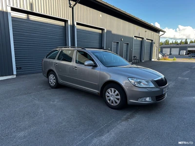 Skoda Octavia 2012, kuva 2/21