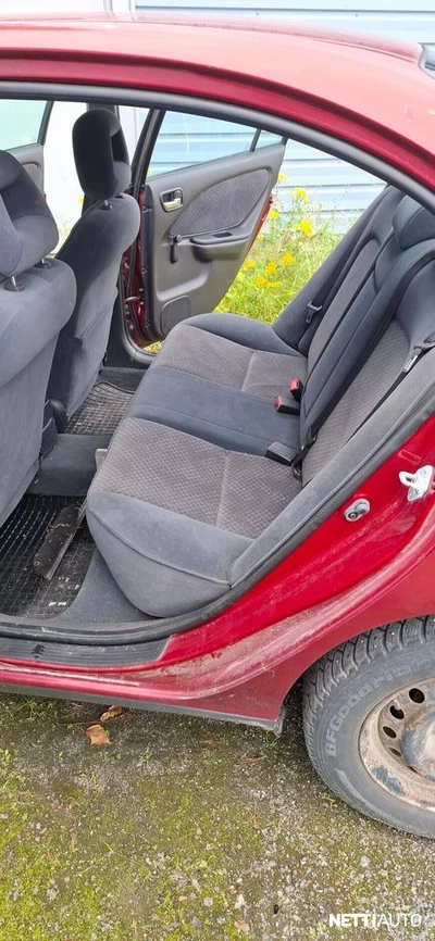 Toyota Avensis 2002, kuva 7/8
