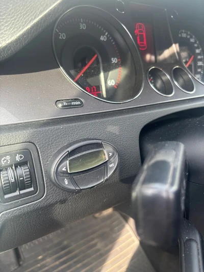 Volkswagen Passat 2009, kuva 4/5