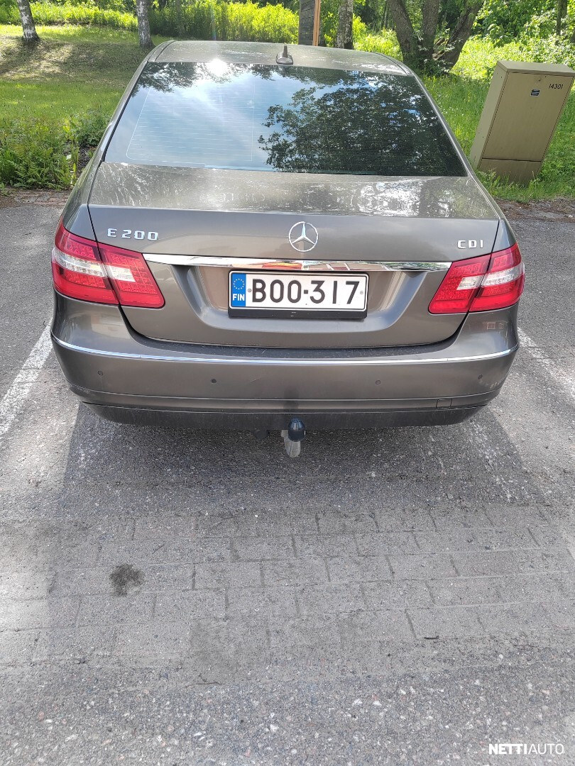 Mercedes-Benz E