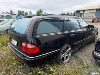 Mercedes-Benz E 1997, photo 4/10