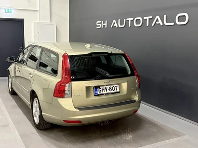Volvo V50 2,4 Momentum aut 2008, photo 2/16