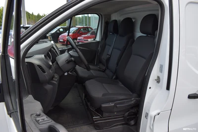 Renault Trafic 2021, photo 3/8