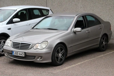 Mercedes-Benz C 200 CDi Avangarde 4d A 2005, kuva 3/10