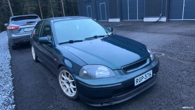 Honda Civic 1,5i LS Vtec-e 1996, photo 1/7