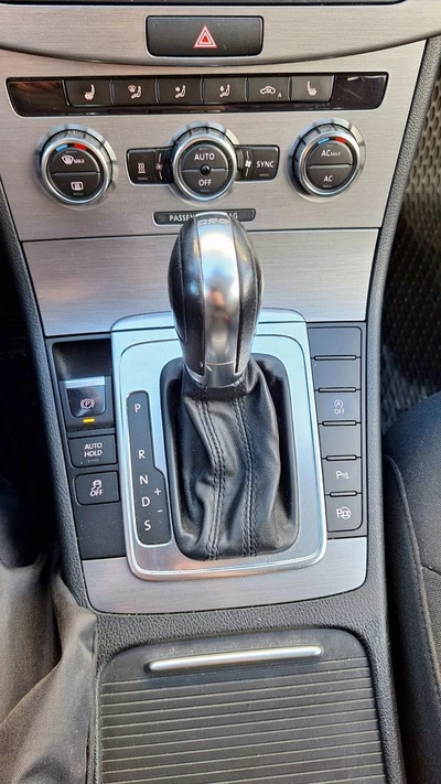 Volkswagen Passat 2012, kuva 2/6
