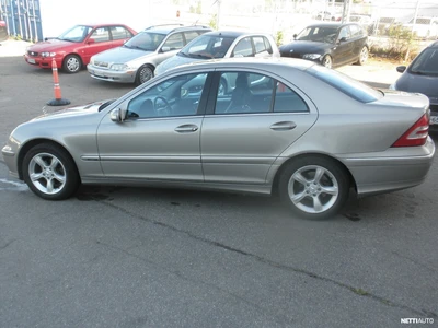 Mercedes-Benz C 2007, kuva 1/13