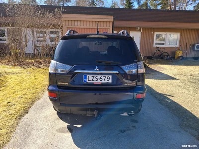 Mitsubishi Outlander 2011, photo 3/12