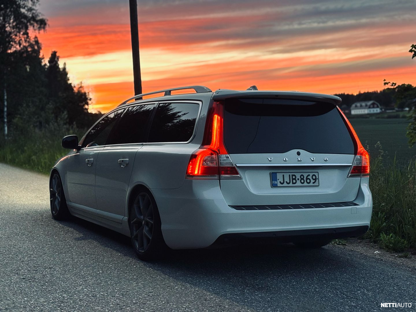 Volvo V70 2014, photo 3/6