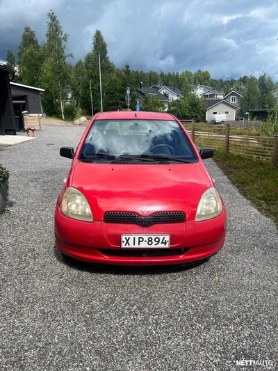 Toyota Yaris 1999, photo 2/5