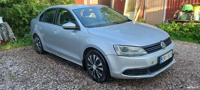 Volkswagen Jetta 2011, kuva 2/16