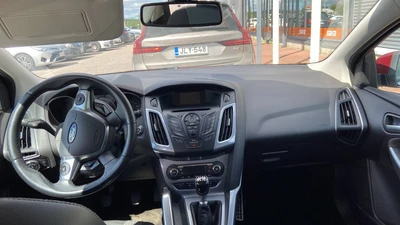 Ford Focus 1,6 EcoBoost 150 hv M6 2011, photo 6/7