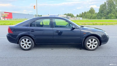 Ford Mondeo 1,8i 125hv Ghia Sedan 2003, kuva 7/10