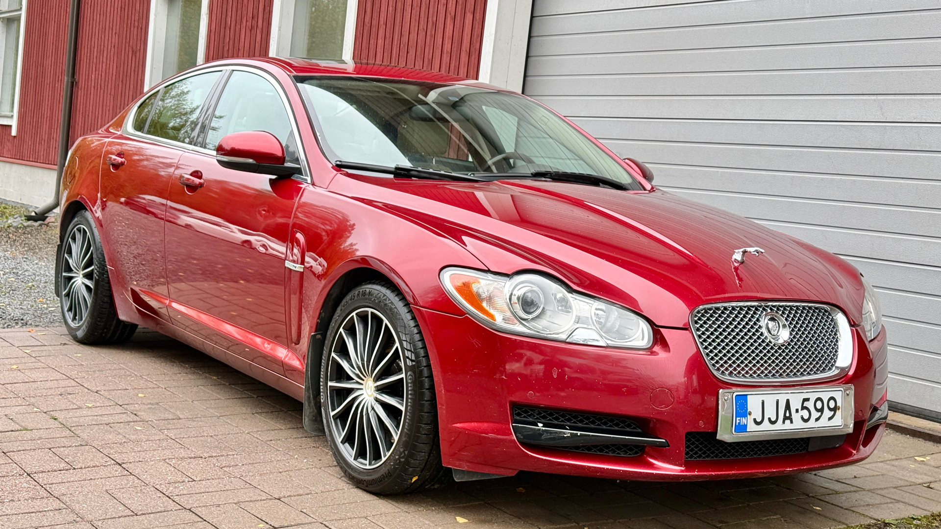 Jaguar XF
