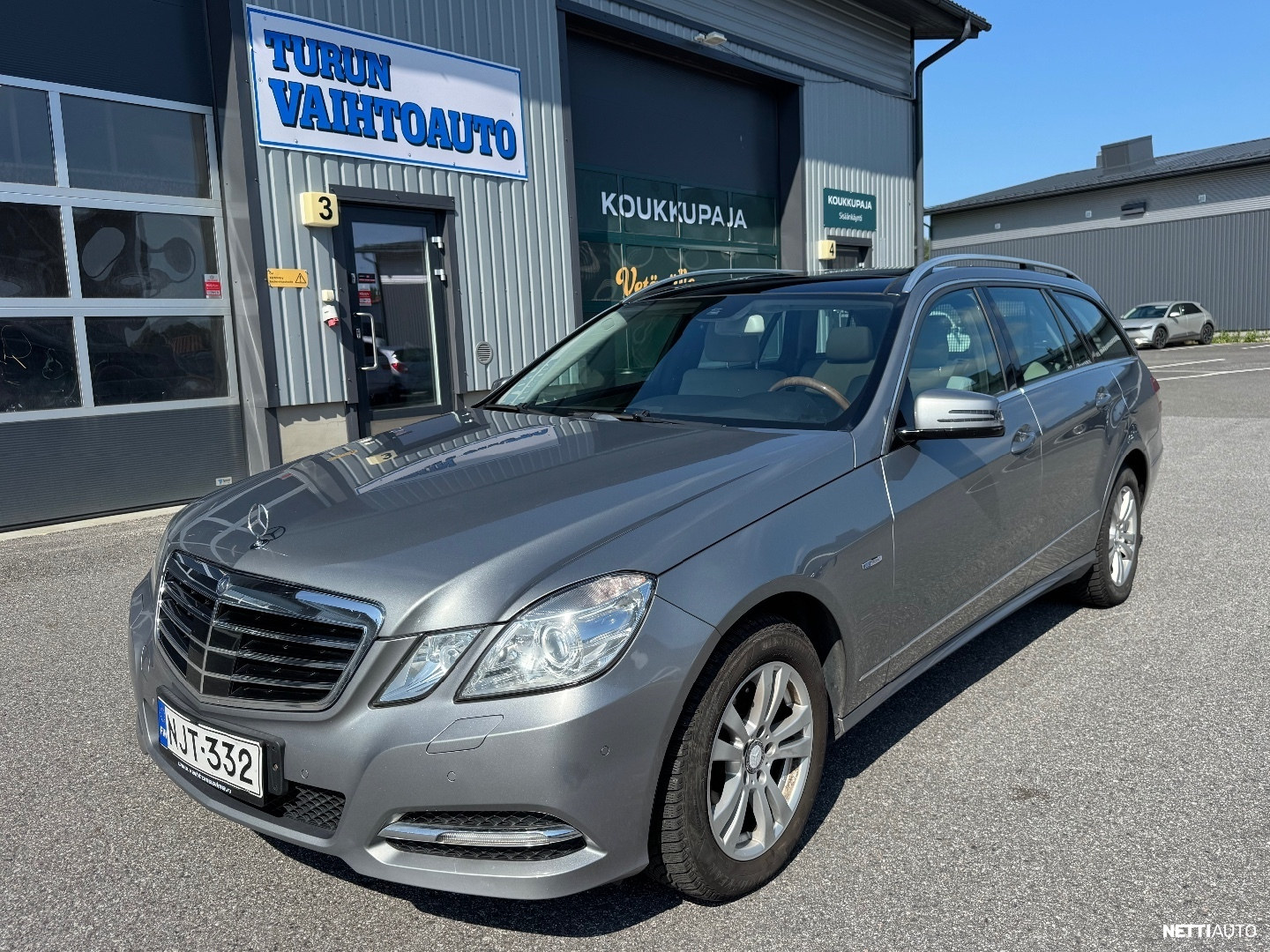Mercedes-Benz E