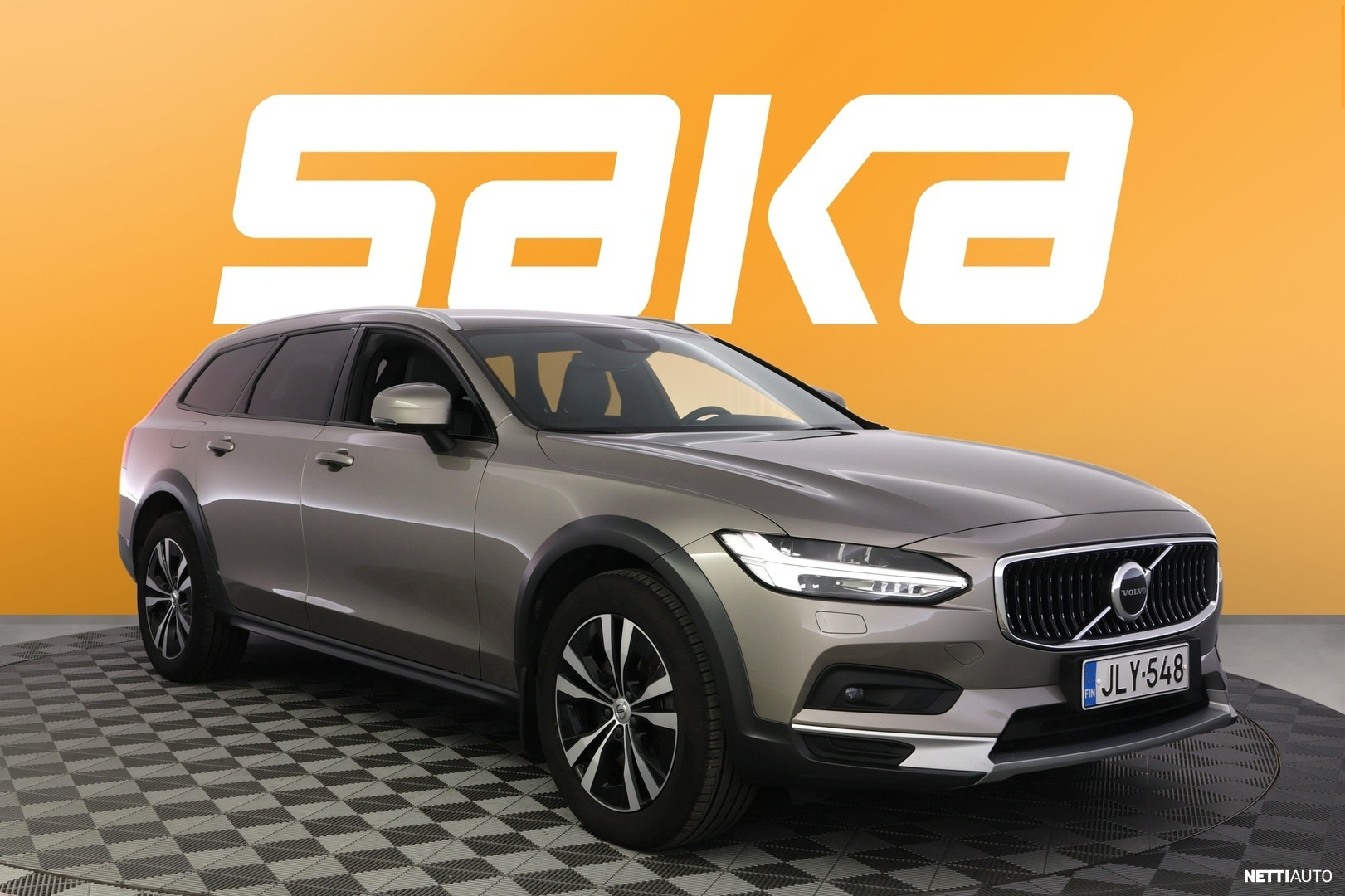 Volvo V90 Cross Country
