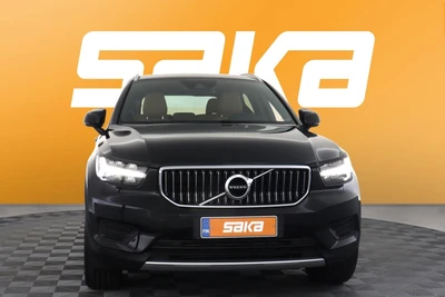 Volvo XC40 T3 Business Inscription aut 2022, photo 2/32