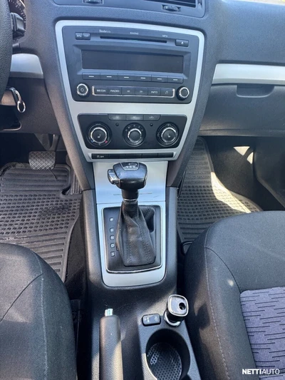 Skoda Octavia 2011, kuva 7/10