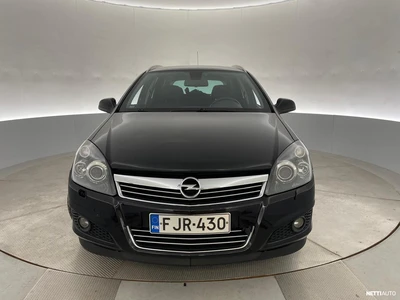 Opel Astra 2010, photo 6/10