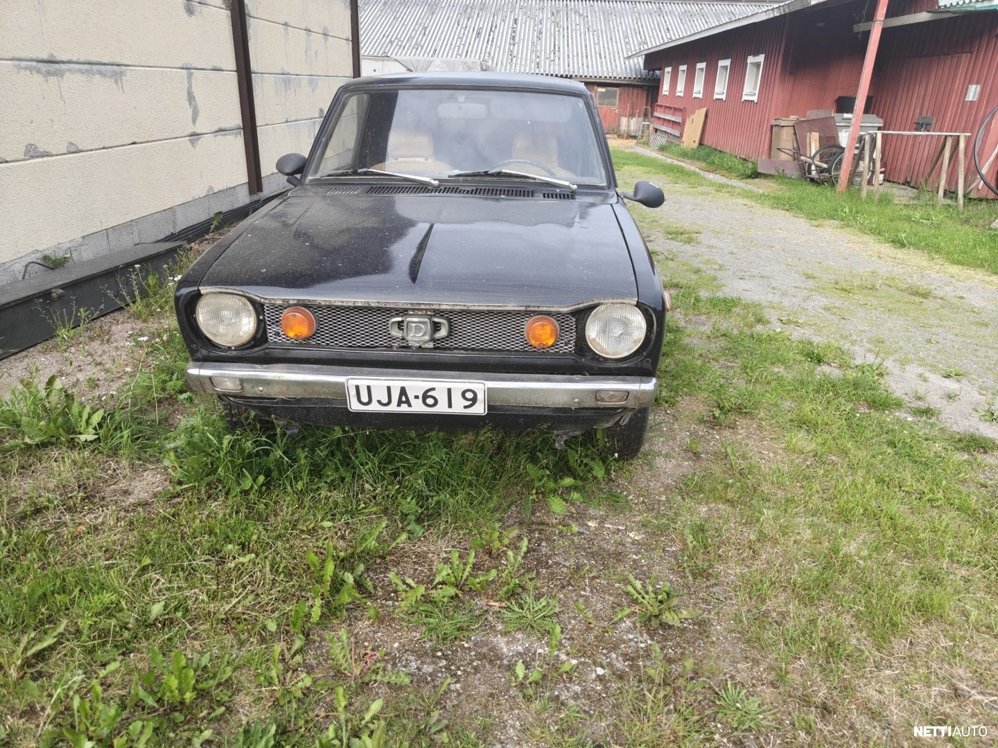 Datsun 100