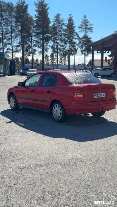 Opel Astra 1,6 16V Club 4d AT 2000, kuva 3/7