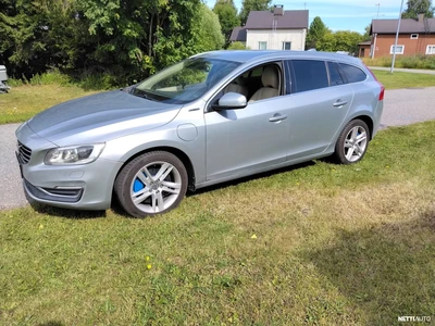Volvo V60 2014, photo 6/7
