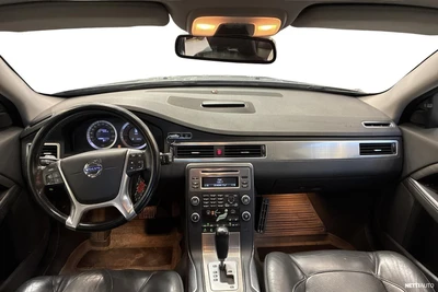 Volvo V70 D3 Momentum aut 2011, kuva 3/16