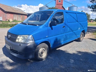 Toyota Hiace 2008, photo 2/9