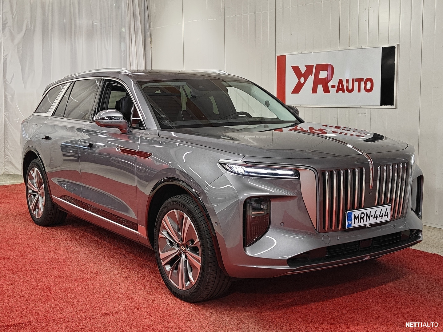 Hongqi E-HS9