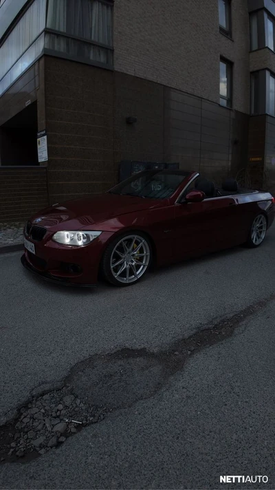 BMW 335 2011, photo 4/9