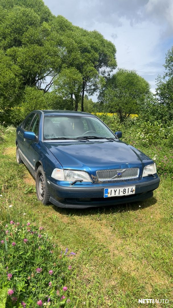 Volvo S40