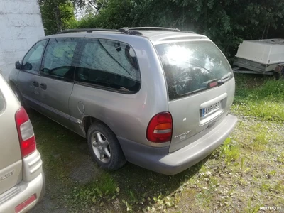 Chrysler Grand Voyager 1999, photo 4/11