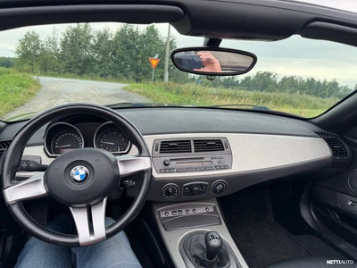 BMW Z4 2,2 2004, kuva 7/10