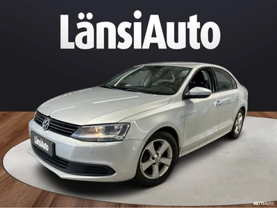 Volkswagen Jetta 2012, photo 1/8